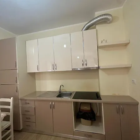 Rrihnaj Apartment *